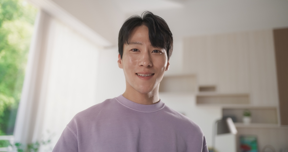 “아파트너 도입 후 주민 의견 수집과 공지 전달이 훨씬 간편해졌습니다. 단지 내 투명한 의사결정과 소통이 가능해져, 운영위원회의 업무 부담도 줄었죠." 썸네일